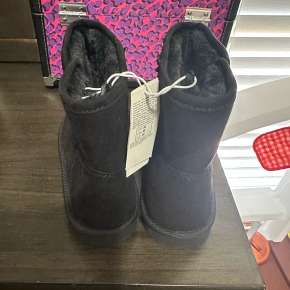 Girls Old Navy Snow boot SIZE 1 - Picture 3 of 3